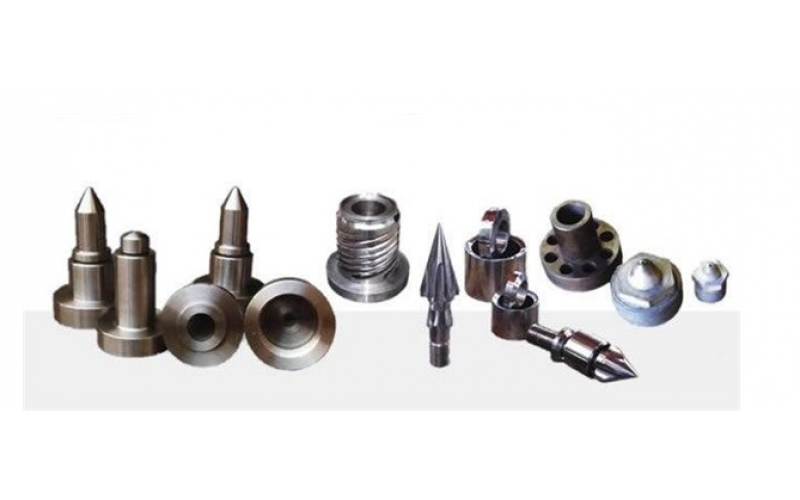 自动螺母植入机在工作